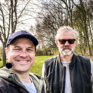 Christian Fuhlendorff Instagram - Jer der lytter Hva så?! podcasten, ved jeg har en top 3 af folk jeg håber at komme ud og gå med, men efter i dag, mangler jeg kun kronprinsen og Mads Mikkelsen. Kommer ud mandag. Ha’ det dejligt (p.s vi tog også et fjolle-billede)