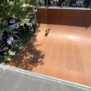 Christian Hosoi Instagram - FIRST DAY AT @bornfreeshow W/ TEAM HOSOI @klarakermoade BLASTING!!! #SWIPE FOR VIDEO FOOTY!!!! #TeamHosoi #SktHard #style @hosoiskateboards 🔥⚔️🔥 @vansskate DEMOS WERE FUN!!! SEE YOU ALL TOMORROW 🤙😎