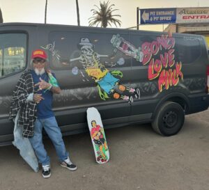 Christian Hosoi Instagram - HANGING AT @surfrodeo w/ @popshosoi5 REPPING @boneslovemilk GOOD TIMES WATCHING @wtongi JAM ON THE MAIN STAGE 🤙😎🔥 #Hammerhead #POPSART OF “IAM TONGI” 🔥✝️🔥