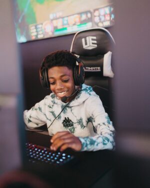 Christian Isaiah Instagram - Name that game 👀 What am i playing? 🎮