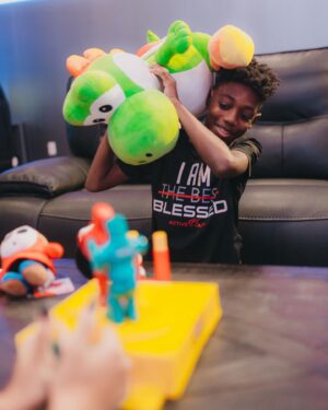 Christian Isaiah Instagram - It’s all fun and games until finals rolls around and you have to put them away…🥴
.
.
.
#christianisaiah #finalsweek #finalsday #shameless #liamgallagher #thesource