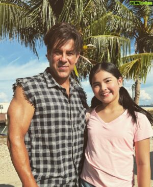 Christian Kane Instagram - Yes….to answer your questions…. I get to hang out with the beautiful @sophiareola_ again. Love this person so much. Love working, acting, and slapping’ high fives with her.