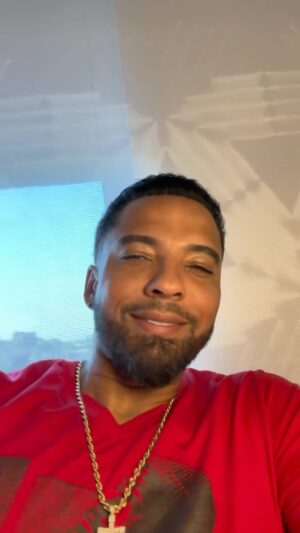 Christian Keyes Instagram - Huge thank you to everyone who showed up to the #MotorCityComicCon 🙌🏾🔥 I will see y’all again tomorrow. If you weren’t able to make it today, pull up Sunday, I will be there. @motorcitycomiccon
