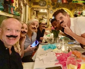 Christian LeBlanc Instagram - Cinque Napoletani panettieris per pizza e uno gigolo da Isola di Staten concordano! Era davvero una polpetta piccante! @gregrikaart @lauralee_bell @mattykane1 @seandominicofficial @swaltersashby @youngandrestlesscbs #buon compleannoperme