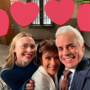 Christian LeBlanc Instagram - IT’S GOOOOOD TO BE SURPRISED!!
@colleenzenk @hayleyerin13 @youngandrestlesscbs #YR
