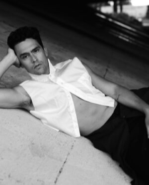 Christian McGaffney Instagram - En algún lugar de downtown Miami con ropa prestada. 
.
@pablocostanzo 
@nandaquero 
@victoriacooper.us