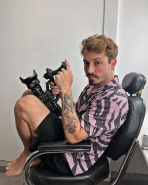 Christian Monassa Instagram - Um diretor c lente Zeiss nova n quer guerra c ngm🍪