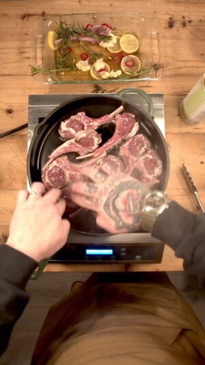 Christian Petroni Instagram - lamb chop “scottadito” #food

scotta (burnt) dito (fingers) it’s said these look so good you can’t wait for them to cool down hence scotta-ing your dito.

*new vids on deck xo 

**oven mitt by @onlyny