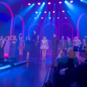 Christian Sancho Instagram - Cuando el 🎭 te da la posibilidad de volar y disfrutar de una hermosa historia, con talentosos artistas que bajo una gran dirección y producción, te hacen reír y emocionarte a la vez!

 Y cuando eso sucede no podes para de agradecer a esas personas lo que te hicieron vivir y sentir esa MAGIA que te regala el teatro cuando todo sucede✨
Hermosos trabajos y maravillosas interpretaciones van a disfrutar en @legalmenterubialaobra 🎭

Felicitaciones @holasoylaurita @costaokis @santiramundo @fedesalles @georginatirotta & a tod@s ese gran elenco por el bellísimo momento que nos hicieron vivir 👏👏👏👏👏

Cuando uno tiene la posibilidad de ver Amig@s y Compañer@s que te regala esta profesión, lucirse de esta manera, uno no puede dejar de aplaudirlos de pie y decirles que vayan a verlos y NO SE LO PIERDAN‼️

Si están este finde XXL con ganas de ver una de las mejores comedias musicales de los últimos tiempos, vayan a ver @legalmenterubialaobra ✨👌
Les mando un abrazo enorme y feliz día de la 🇦🇷 para tod@s‼️