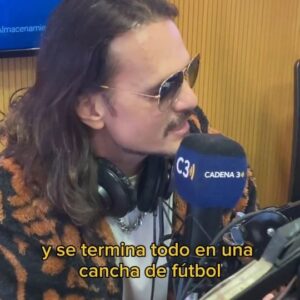 Christian Sancho Instagram - RIVALES, NO ENEMIGOS 
🔴⚫🤝🔵🟡

👉 "Todo empieza y termina dentro de la cancha" dice Christian Sancho como muchos otros y miles de rosarinos apasionados por el fútbol. En su paso por Cadena 3 Rosario, no evitó poder referirse a aquel partido despedida de Maxi Rodríguez en el que participó como invitado y al que asistió Ángel Di María.

👏 Ademas de promocionar el arribo de Sinvergüenzas al Teatro Astengo este viernes, siempre hay lugar para promover el buen fútbol, ese folclore que Rosario expresa como nadie en el mundo, pero que a veces se nos va de las manos.