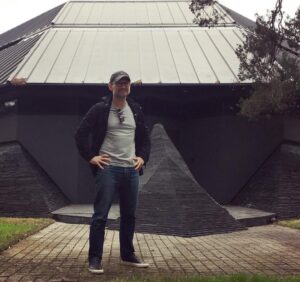 Christian Slater Instagram - Just some light nerd touristing at Houston's most important building, the Darth Vader helmet house. #houston #starwars #goals