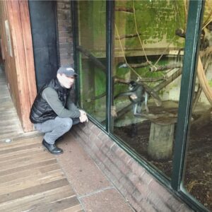Christian Slater Instagram - My wife took about 50 pictures of this monkey showing me his butt from various angles. And ZERO pictures of me with the tiger. Thanks, wife.