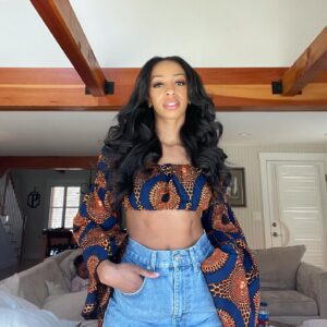 Christiani Pitts Instagram - @shopbombchel always coming through with the vibes 😏♥️

•It’s my niece in the back for me 😂

#bombchel #shopbombchel #BlackOwned #SpringFashion #Atlanta