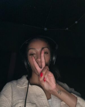 Christiani Pitts Instagram - Summa Time
-I love being a Mama
-I keep getting a silk press despite this heat 🫠
-I love being in the studio 
-I love the 🔥 I’m about to release
-I love you