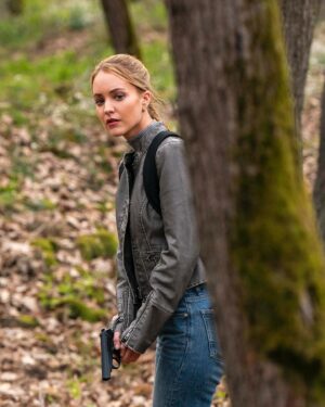 Christina Wolfe Instagram - Tate’s debut in the field! 👊
We had such a good time filming this action-packed episode. Hope you enjoy watching it! @fbicbs, streaming on @paramountplus 
EP 9
Written by Hussain Pirani
Directed by Yangzom Brauen 
@cbstv 
@wolfentertainment 
#FBIInternational