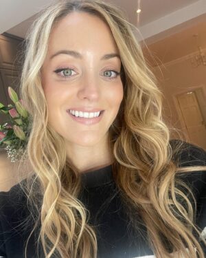 Christina Wolfe Instagram - FBI Media Promo Day
Did not wake up like this. 
💄 @lipstickkelly 
💇‍♀️ @katiejanebaileyhair