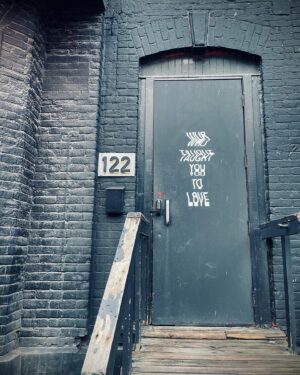 Christina Wren Instagram - Toronto dump 🇨🇦
.
.
.
.
.
.
.
#toronto #canada #actor #actress #christinawren