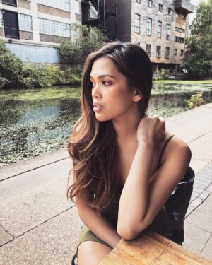 Christine Allado Instagram - When you're feeling hangry AF and have a neck ache apparently 🙄😆🙃 happy Friday y'all!! 😍