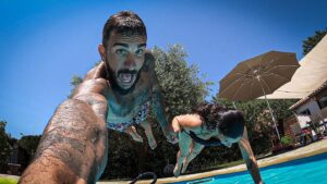 Christophe Dicranian Instagram - La joie de vivre n’est pas un but,mais un devoir.
@liamdibenedettooff🤪
.
.
.
.
.
#gopro #gopower_community #picoftheday #gopromafia #goprooftheday  #GoProFamily #gopro_ilike #lifestyle #instagood #goprovib #aroundtheworldpics #funny #amazing #shoot #happy #life #goodtimes #gopro_mondo #life #goodtimes #goprommunity #gopro8stories