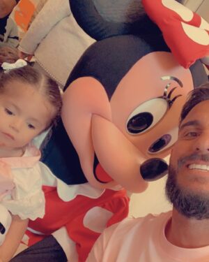 Christophe Dicranian Instagram - Bon anniversaire ma barbiche 😍
#petitefille 
@mymascotte