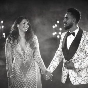 Christophe Dicranian Instagram - Quand on aime le jour de son mariage, on aime pour la vie ❤️
Laquelle préférez vous 1,2 ou3?
.
.
.
.
📸 @louis_cariou 
 #couplegoal #funny #amazing #shoot #happy #life #goodtimes #life #lifestyle #weddingday