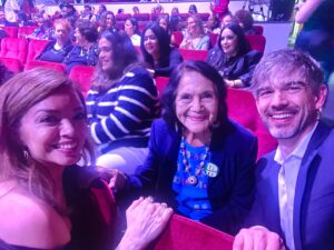 Christopher Gorham Instagram - @milano_alyssa kindly invited @msanellopezgorham and I to celebrate @eracoalition recently at their #womensequalitytrailblazerawards where we met the ICON and HERO Dolores Huerta! We stand with her, Alyssa, @lilytomlinofflcial , @janefonda , @kathygriffin , @attorneycrump and my fellow @sagaftra board member @lisaannwalter in asking Congress to pass legislation to affirm the ERA as the 28th Amendment and support its publication. #ERANow #ERA100 If you’d like to support, just follow the QR code!