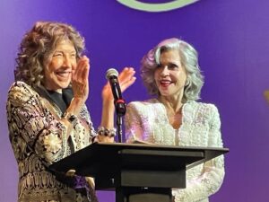 Christopher Gorham Instagram - @milano_alyssa kindly invited @msanellopezgorham and I to celebrate @eracoalition recently at their #womensequalitytrailblazerawards where we met the ICON and HERO Dolores Huerta! We stand with her, Alyssa, @lilytomlinofflcial , @janefonda , @kathygriffin , @attorneycrump and my fellow @sagaftra board member @lisaannwalter in asking Congress to pass legislation to affirm the ERA as the 28th Amendment and support its publication. #ERANow #ERA100 If you’d like to support, just follow the QR code!