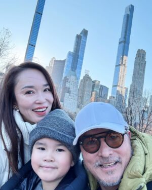 Christopher Lee Ming-Shun Instagram - 宝贝说：我喜欢这里，好多东西可以看，在市里就有动物园，有海洋生物，也有好多博物馆又有表哥的陪伴，真的玩得好开心！今天他竟然和隔壁座的外国小妹聊了起来😂😂😂，我和太太感到非常欣慰的是，儿子不断的介绍新加坡有什么特别又美丽的旅游景点，那个景点是世界第一的😂🤩，看来他真的是非常爱国👏👏👏🫶🫶🫶🤩 继续加油哈哈哈❤️❤️❤️

#宝贝和爸爸第一次到美国
#妈妈是导游
@fannaiaiwong  #zedzed 
#李铭顺 #christopherlimingshun