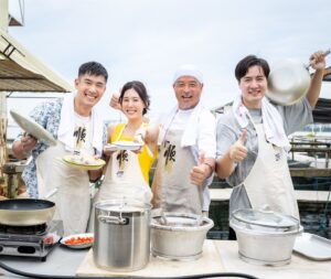 Christopher Lee Ming-Shun Instagram - 好久不见帅哥美女✌🏻🫶😊 各自坐好，慢慢汇报你们最近干了什么大事😜😜🙌 想听的就进来吧😜

#阿顺有煮意 #阿顺有煮意2 
@elvinngchoonsiong @zhang_zhenhuan @carriewst 
@channel8sg @mewatch.mediacorp 
@catwalkasia  @catwalk.actors 
#李铭顺  #christopherlimingshun