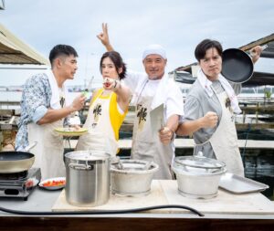 Christopher Lee Ming-Shun Instagram - 好久不见帅哥美女✌🏻🫶😊 各自坐好，慢慢汇报你们最近干了什么大事😜😜🙌 想听的就进来吧😜

#阿顺有煮意 #阿顺有煮意2 
@elvinngchoonsiong @zhang_zhenhuan @carriewst 
@channel8sg @mewatch.mediacorp 
@catwalkasia  @catwalk.actors 
#李铭顺  #christopherlimingshun