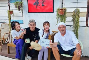 Christopher Lee Ming-Shun Instagram - 你们的笑容就是 #阿顺有煮意 的重点😂😂😂 你们开心，我更开心✌🏻😝
我们明天见！🫶
@heyhihazelle @meigui.k @therealjeffgoh 
#阿顺有煮意2 
@mewatch.mediacorp  @channel8sg 
 @catwalkasia  @catwalk.actors 
#李铭顺 #christopherlimingshun
