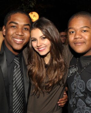 Christopher Massey Instagram - happy birthday to this amazing human!! watching u grow into beautiful and talented woman you are today is truly amazing to witness love you for life vic ❤️❤️ keep killing it 🥰❤️🥰❤️ @victoriajustice