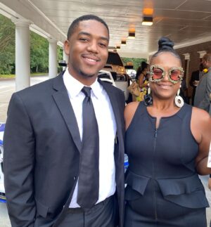 Christopher Massey Instagram - happy mother’s day momma thank you for always having my back!! and thank you for always being their no matter what!! worlds can’t describe how much i love you ❤️❤️❤️ @thefitcelebritymom ❤️❤️❤️