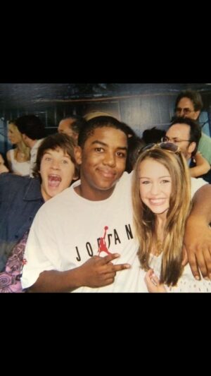 Christopher Massey Instagram - happy birthday miles ❤️🔥❤️🔥 u know i love u sooo much live it up keep shining 🙌🏾❤️🔥 the big 30 @mileycyrus