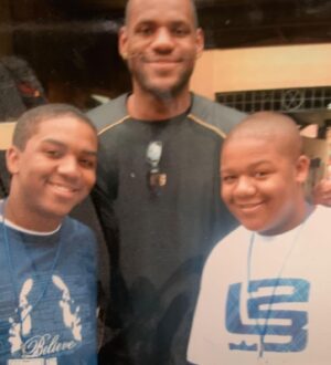 Christopher Massey Instagram - congrats @kingjames on being the NBA all time leading scorer🔥🔥 we had the opportunity to witness greatness on and off the court!! keep shining king ()💪🏾👑