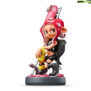 Christopher Sabat Instagram - Calling all cosplayers!! My daughter wants to be the female Octoling from Splatoon 2 (Octo Expansion) for Halloween.  Any ideas on who could help us make this hat and weapon?  Hit me up in the comments or DM me. 🙏 #splatoon2 @nintendo