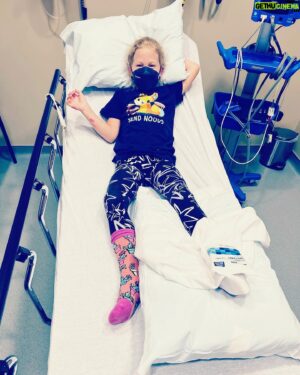 Christopher Sabat Instagram - Yesterday was a great day until an 8-FOOT LOG FELL OFF A WALL at @bahamabucks and landed on my daughters foot! ❗️Pro Tip ❗️ Mayyyybe don’t mount logs to sheet rock…with wood screws and liquid nails! (I’ll be calling you Monday to have our ER bill taken care of, Bucks.)