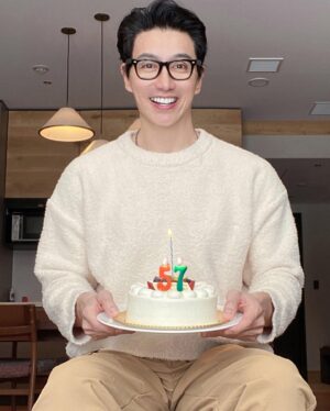 Chuando Tan Instagram - 57 :)
Thankful for another year of being alive on this amazing Mother Earth 🙏🏻
Cherish every moment .