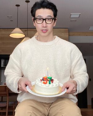Chuando Tan Instagram - 57 :)
Thankful for another year of being alive on this amazing Mother Earth 🙏🏻
Cherish every moment .