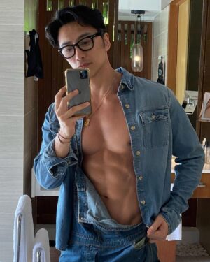 Chuando Tan Instagram - Something Exciting Is Brewing … 🤍🤍
Great week ahead y’all ✌️😎