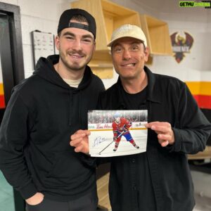 Chuck Hughes Instagram - Big Thanx again to @hockeyhelpsca for a great day!