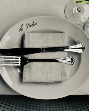 Chuck Hughes Instagram - Congrats Danielé & the team @leviolonmontreal 🎻 @chefdannysmiles
