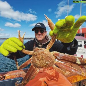 Chuck Hughes Instagram - La saison 1 de @cfpk.tv est disponible sur @cbcgem et @icitoutv …. Season 1 available for streaming on CBC GEM and Tou.tv !!