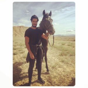 Chuku Modu Instagram - With my mate just chilling in the desert. Wearing a beanie in 30c, you know, as you do.