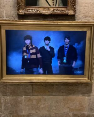 Chun-Chih Huang Instagram - 完蛋，開學忘記準備魔藥學了

#Harrypotter