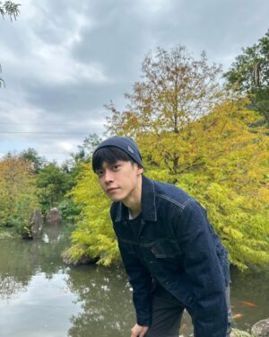 Chun-Chih Huang Instagram - 三人兩天一YA，我先來升營火