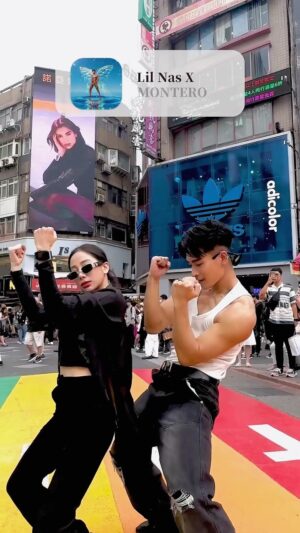 Chun-Hao Hu Instagram - 隨機舞步街頭挑戰！ 

沒想到搭起來這麼適合，哈哈哈哈，跳舞就是這麼有意思欸，
人與人的連結就是這樣來ㄉ😍 
-
這邊同時招募Tiktok藤本紅公會成員！ 
對直播有興趣的人，請加入。 
以下為公會提供的優點

1. 短影片和直播間加熱
👉🏼免費幫你加入更多流量，成長更快速
2. 短影片拍攝建議
👉🏼每週幫你整理完整的爆火清單
3. 開團商品供應
👉🏼多種商品讓你挑選，指導你如何做
4. 廣告業配活動推薦
👉🏼各種商案協助接洽
5. 攝影棚租借（泰山總公司共4個攝影棚）
👉🏼公司提供資源，讓你拍片質感up

瞭解更多 @tbrnewmedia 

Hairstyle @weiweixu528