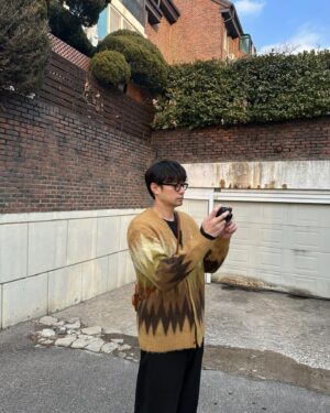 Chun Jung-myung Instagram - 놀랍게도 이 사진의 킬포는,, 8년만에 꺼낸 구두임 
나는야 #구두왕