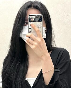 Chung Hye-lyn Instagram - 바쁘다바빠 요즘 근황 까망머리 모음집(?)