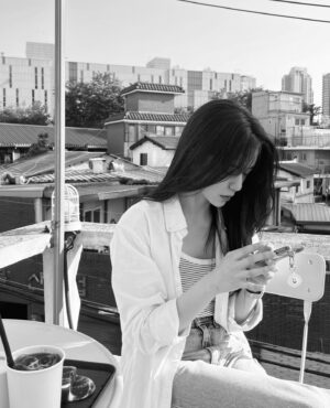 Chung Hye-lyn Instagram - 바쁘다바빠 요즘 근황 까망머리 모음집(?)
